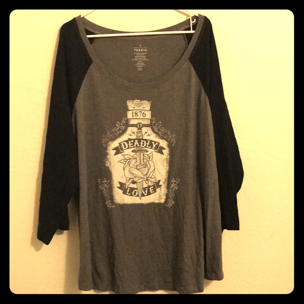Long sleeve tee